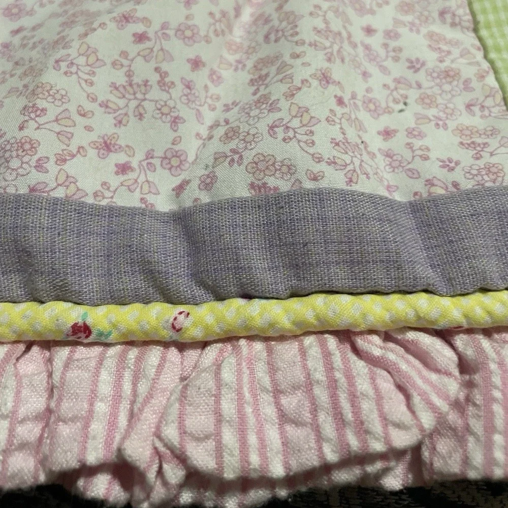 OshKosh Baby Patch Work Comforter Quilt Pastel Dresses‎ Floral 44x38 Pink